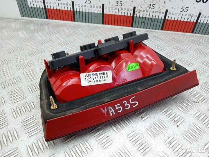 Фонарь задний левый для Skoda Octavia 1U