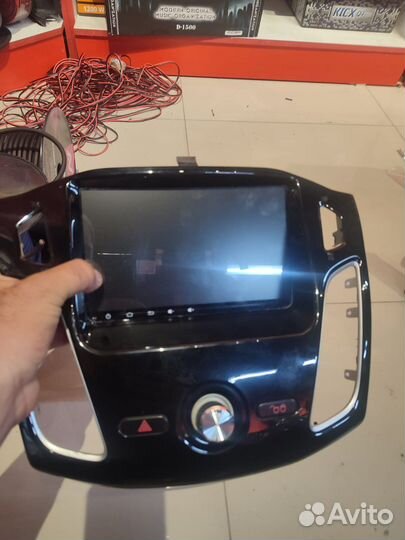 Планшет в авто Форд