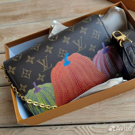 Клатч женский Louis Vuitton