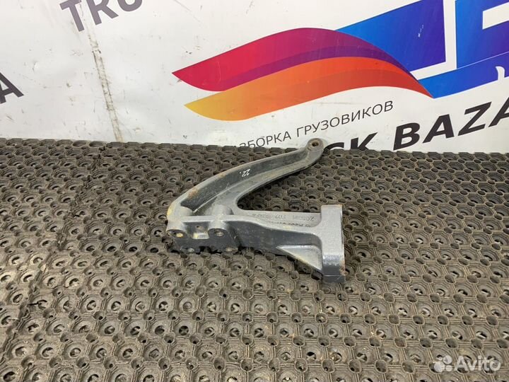 Кронштейн кабины передний левый