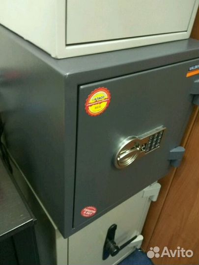 Сейф взломостойкий