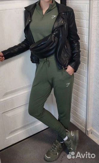 Сток оптом костюмы женские из Европы