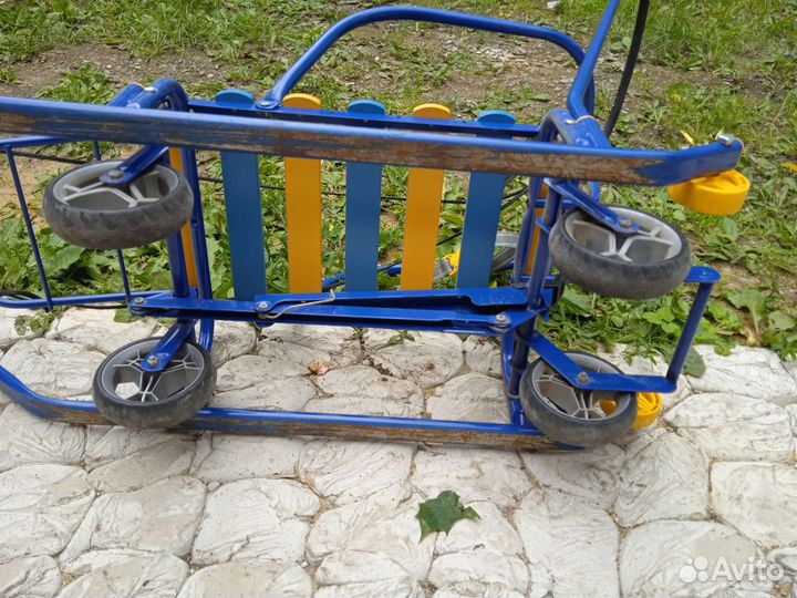 Санки детские на колёсиках с матрасиком и накидкой