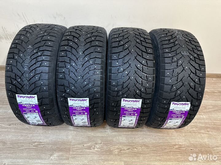 Tourador Ice Star TSW1 235/45 R18 110T