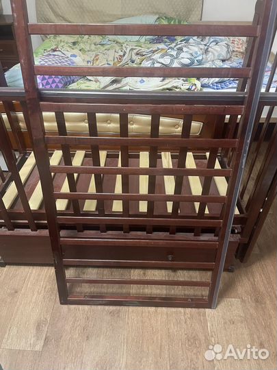 Детская кровать с 2- матрасами