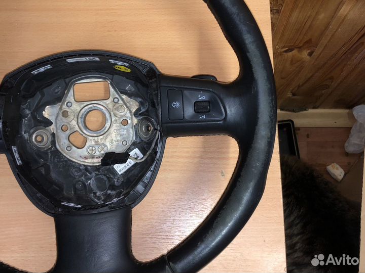 Руль 3-х спицевый AUDi