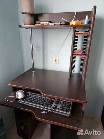 Компьютерный стол