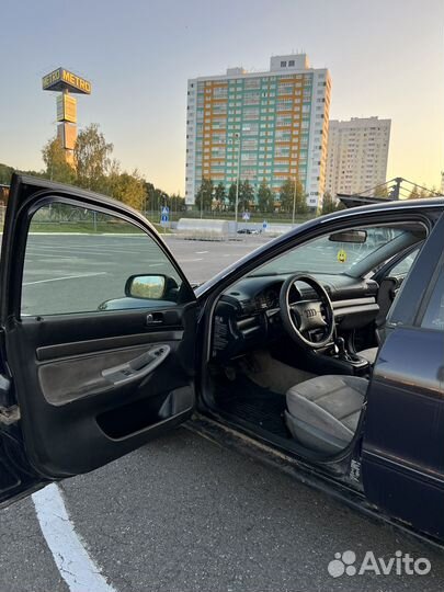 Audi A4 1.8 МТ, 1996, 171 575 км