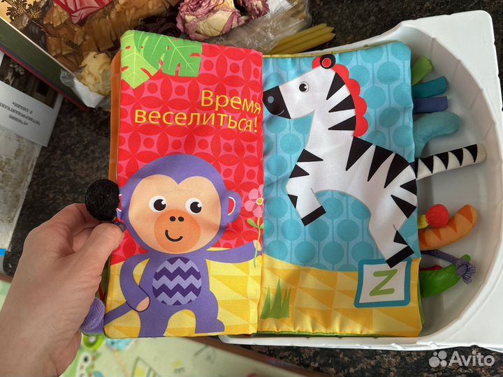Тактильная книжка-игрушка Fisher-price