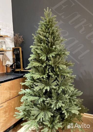 Елка искусственная