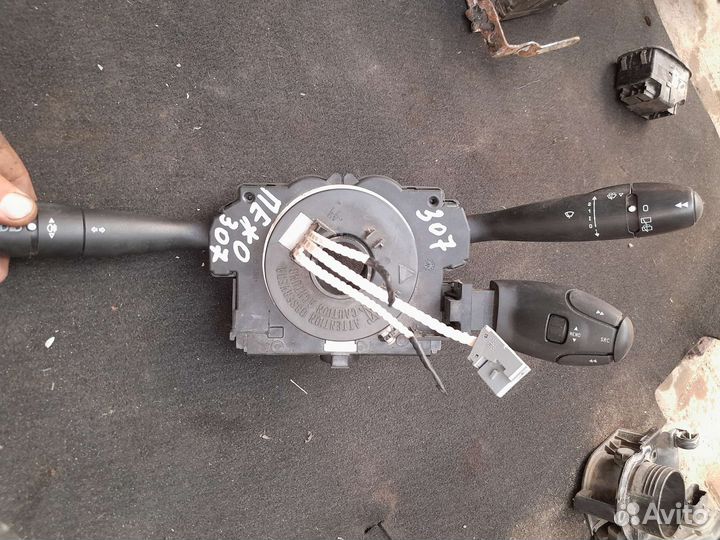Подрулевой переключатель peugeot 307