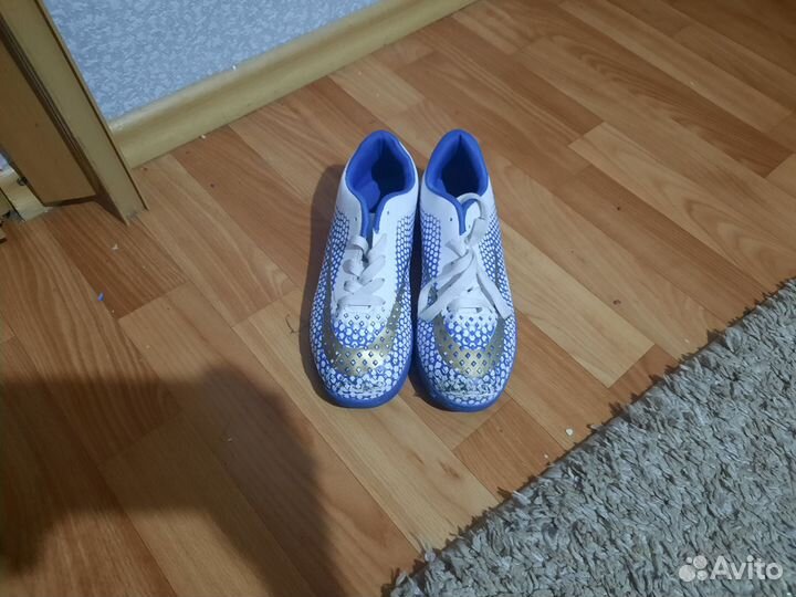 Бутсы футбольные сороконожки детские,35 размер