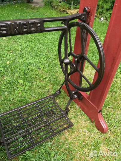 Станина от швейной машинки Singer
