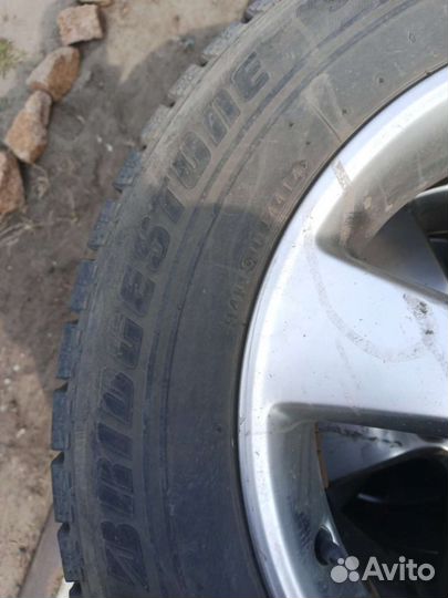 Bridgestone Blizzak DM-Z3 215/60 R16