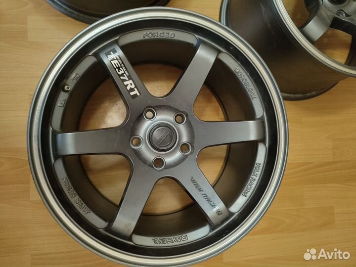 Rays volk racing te37 r17