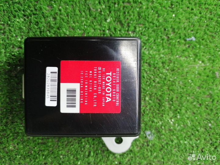 Блок управления дверьми Toyota Wish ZNE10 1ZZ-FE