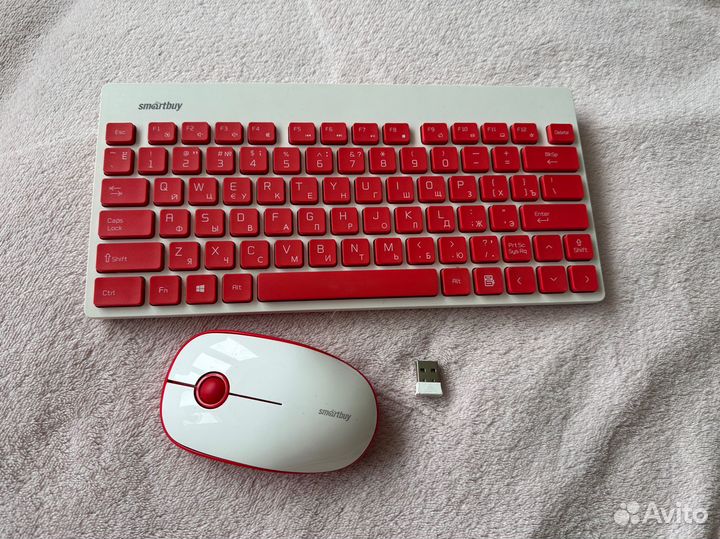 Беспроводная мышь и клавиатура