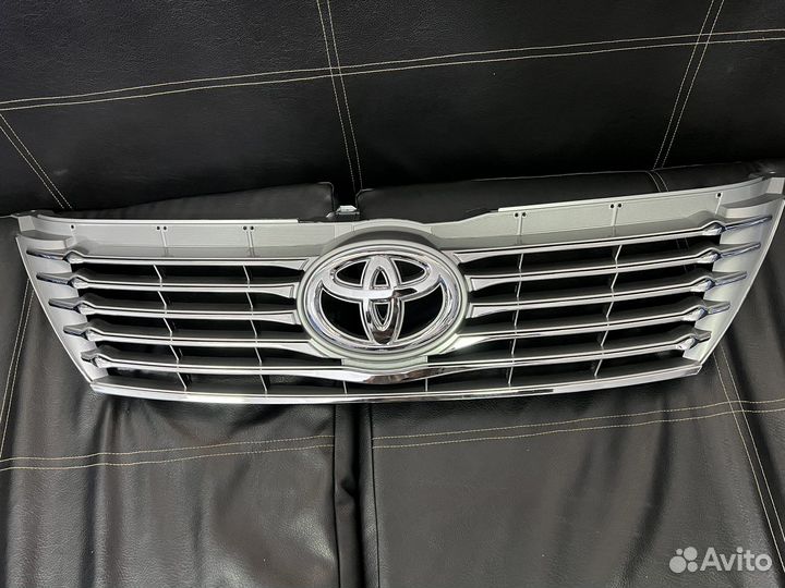 Решетка радиатора Toyota Camry 50