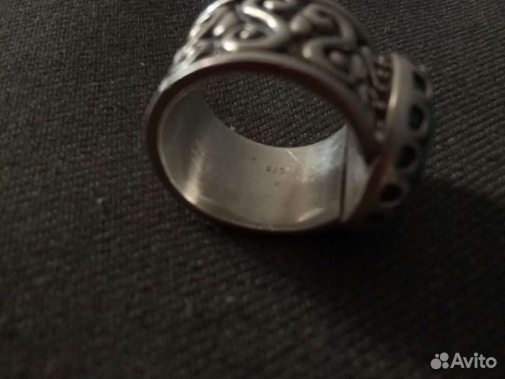 Серебряное кольцо