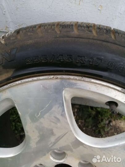 R17 Michelin Agilis 235/45, PCD 5x135 DIA 38