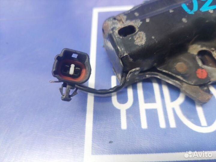 Замок капота Toyota Land Cruiser UZJ100 2UZ-FE