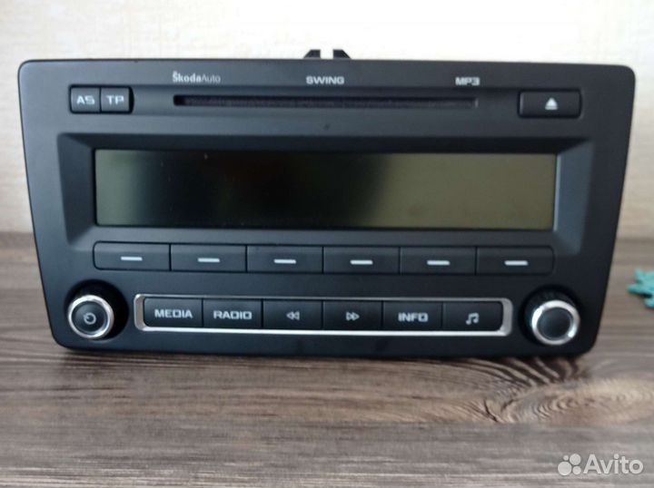 Головное устройство Шкода Октавия swing