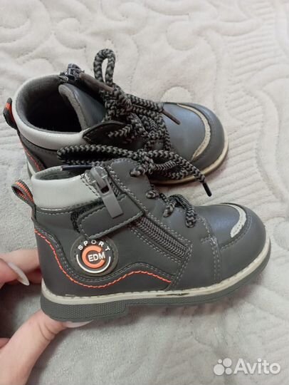 Ботинки демисезон 24 размер