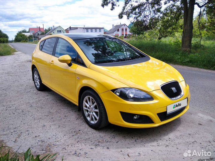 Seat Leon 2010 Yellow