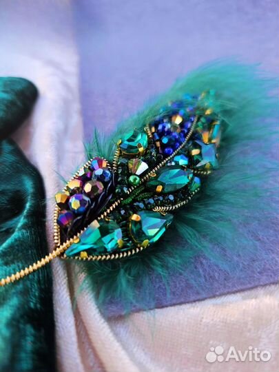 Брошь из бисера