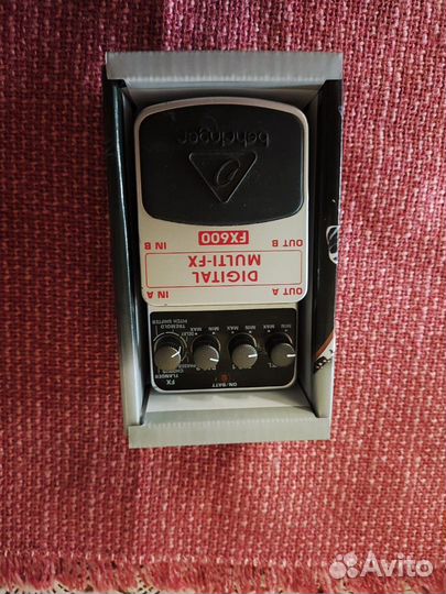 Педаль эффектов behringer