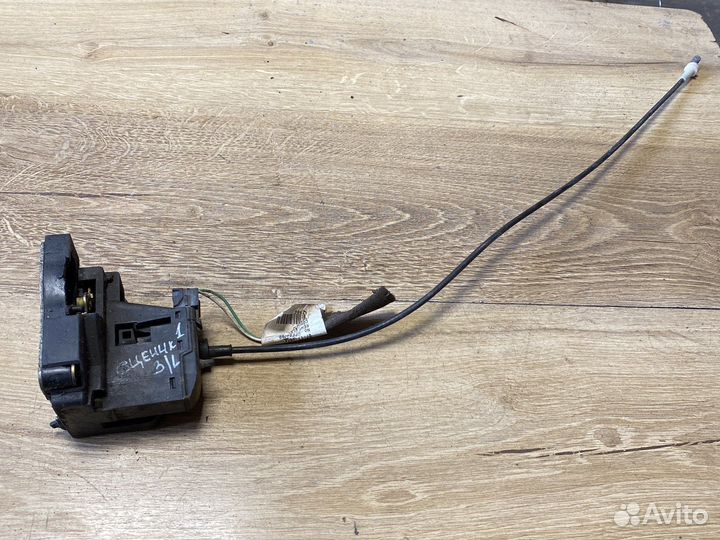 Renault scenic 1 задний левый замок двери