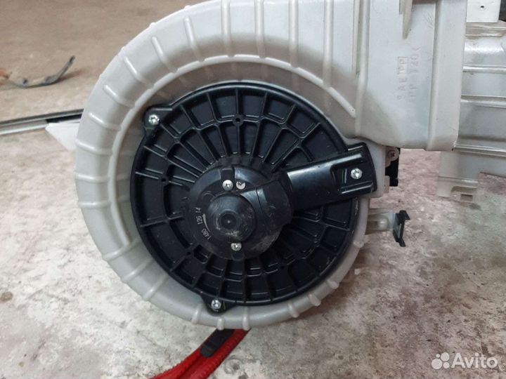 Моторчик печки сузуки лиана