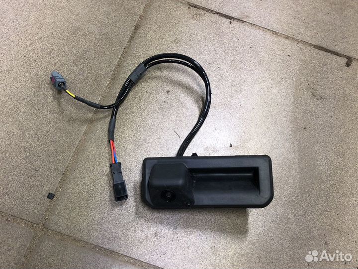 Камера с кнопкой и омывашкой VAG