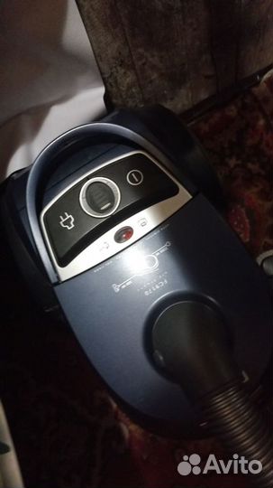 Пылесос Electrolux ergoeasy cyclonic