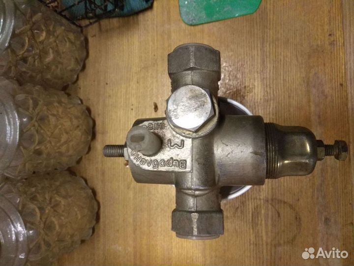 Регулятор давления пааз 11-3512010