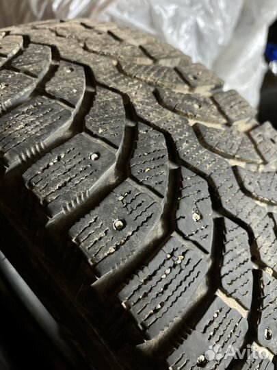 Bridgestone Blizzak Spike-01 205/65 R15 94