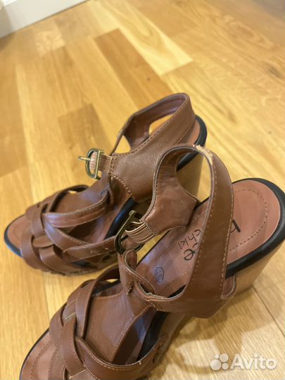 Босоножки женские 37 размер