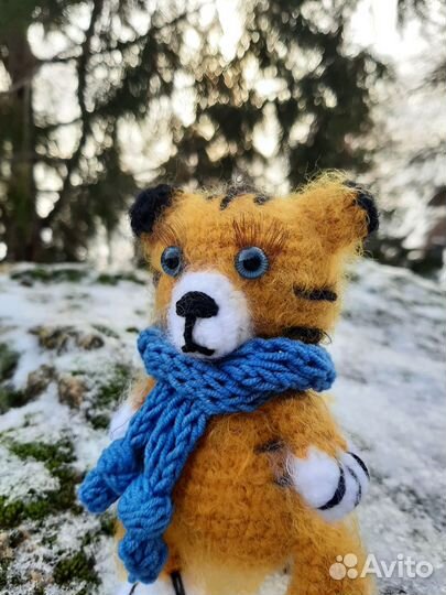 Вязанная игрушка Тигренок