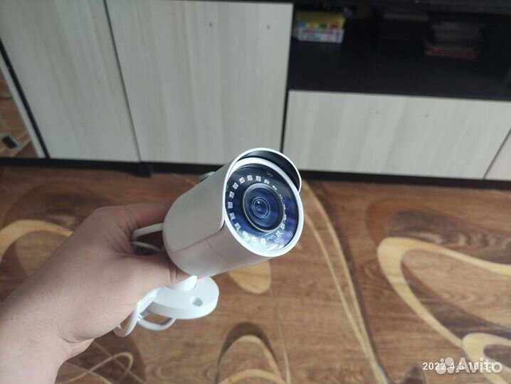 Цилиндрическая камера видеонаблюдения