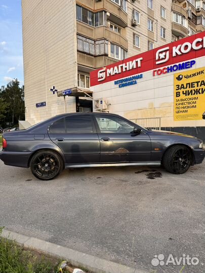 BMW 5 серия 2.5 МТ, 2003, 305 000 км