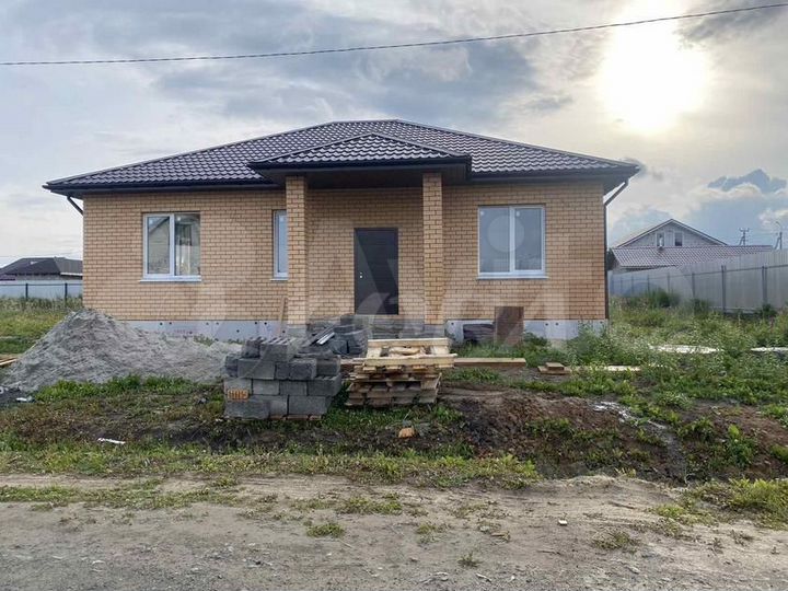 Дом 100 м² на участке 8 сот.