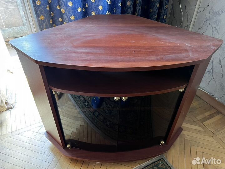 Тумба под телевизор бу со стеклянными дверцами