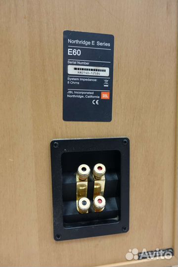 Акустические колонки jbl е60 напольные