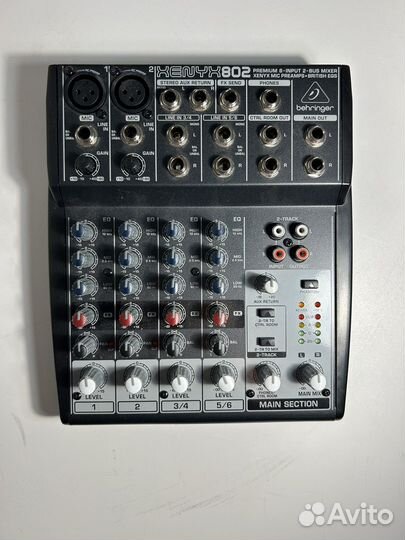 Микшер Beheinger xenyx 802