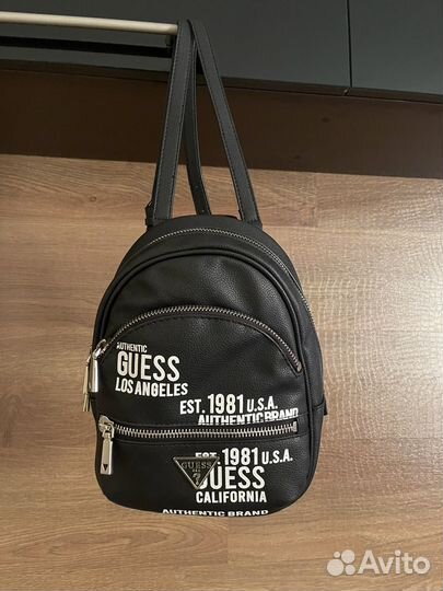 Рюкзак женский Guess