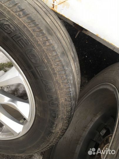 Yokohama 104ZR 225/65 R17