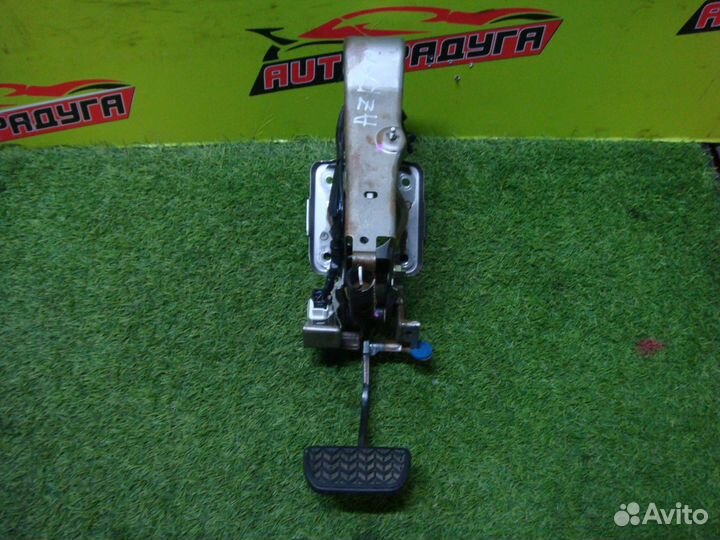 Педаль тормоза toyota AZR60G,AZR65G noah,voxy