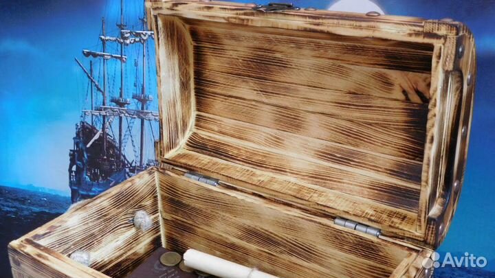 Сундук пиратский.дерево