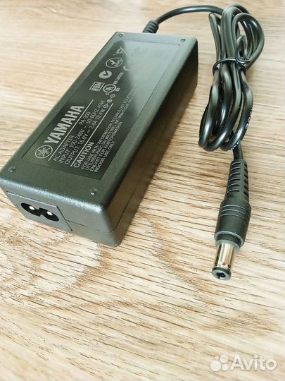 Блок питания Yamaha PSR-sх600