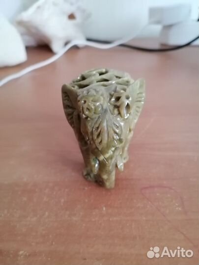 Слон из Индии из камня